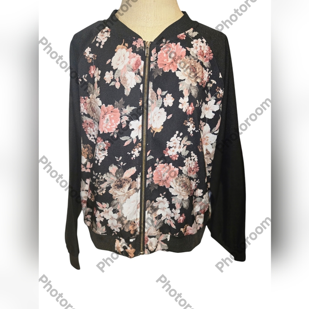 🥼Choies long sleeve floral bomber zip up jacket medium